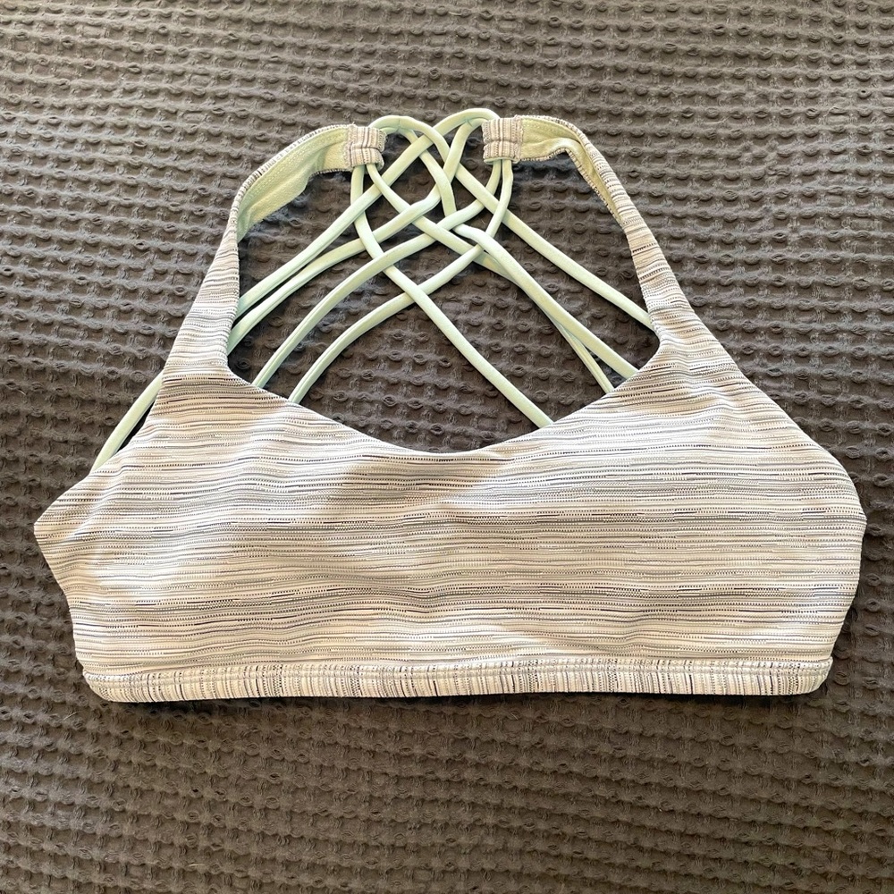 Lululemon free to be wild bra 6